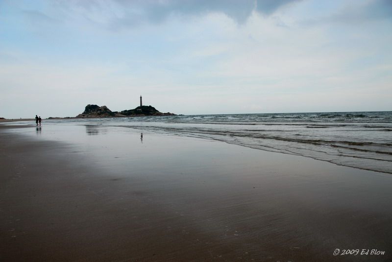 Lighthouse rock.jpg - Ke Ga Lighthouse